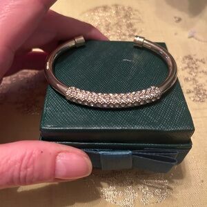 Elegant Gold and crystal Women's Brangle